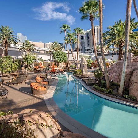 Lucky Gem Penthouse & Luxury Suites At Signature Resort, Balcony Strip View 1607 Las Vegas Exterior photo