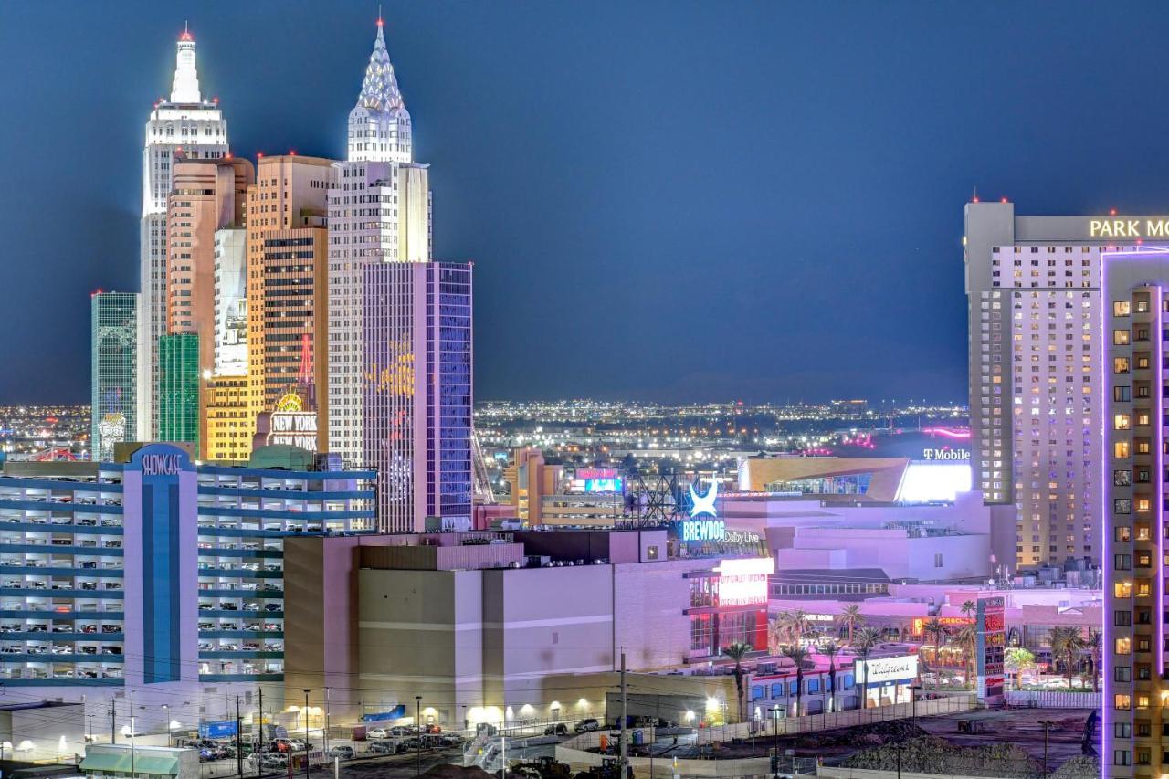 Lucky Gem Penthouse & Luxury Suites At Signature Resort, Balcony Strip View 1607 Las Vegas Exterior photo