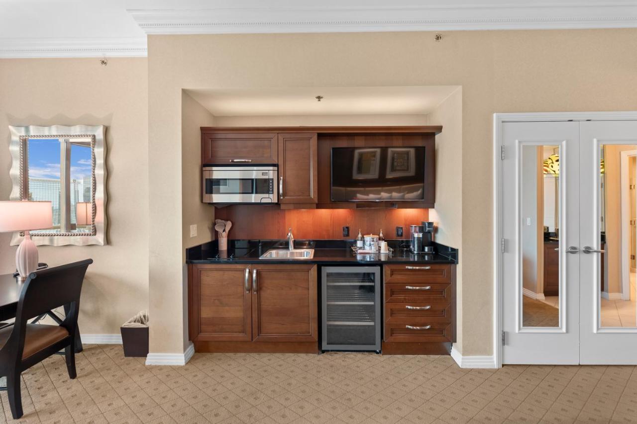 Lucky Gem Penthouse & Luxury Suites At Signature Resort, Balcony Strip View 1607 Las Vegas Exterior photo